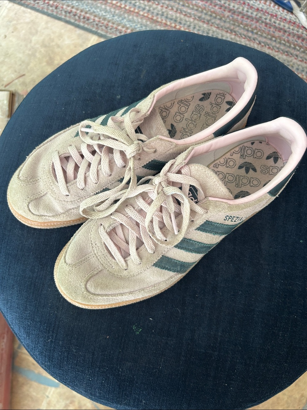 adidas Samba Suede Sneakers in Pink and Dark Green - Picture 2 of 5